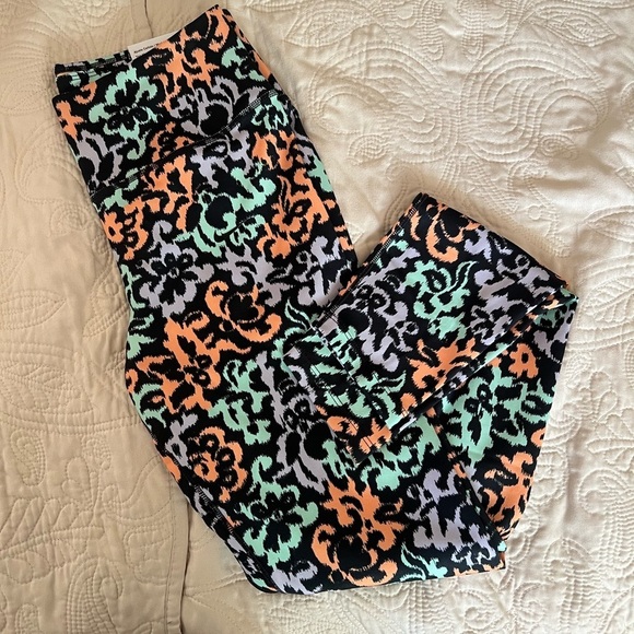 Nike Dri-FIT One DZ3085-811 Women's Mid-Rise Training Leggings Size Small - Picture 6 of 8